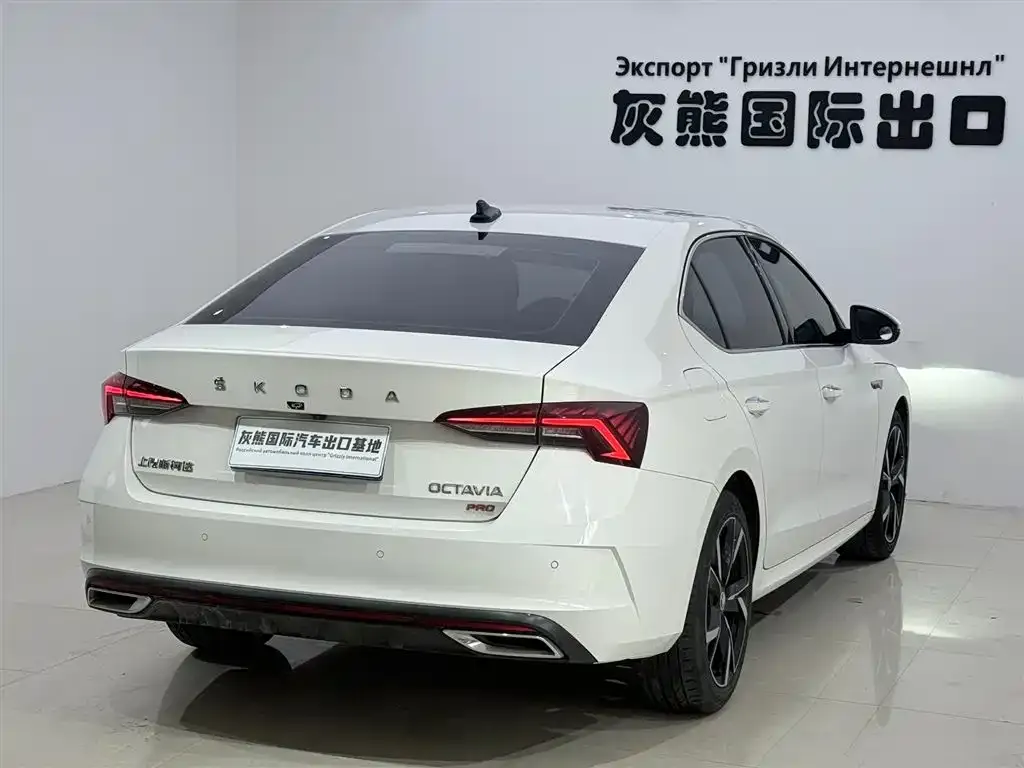Skoda Octavia — фото 5