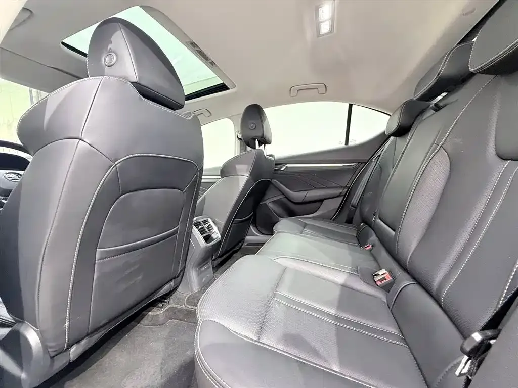 Skoda Octavia — фото 2