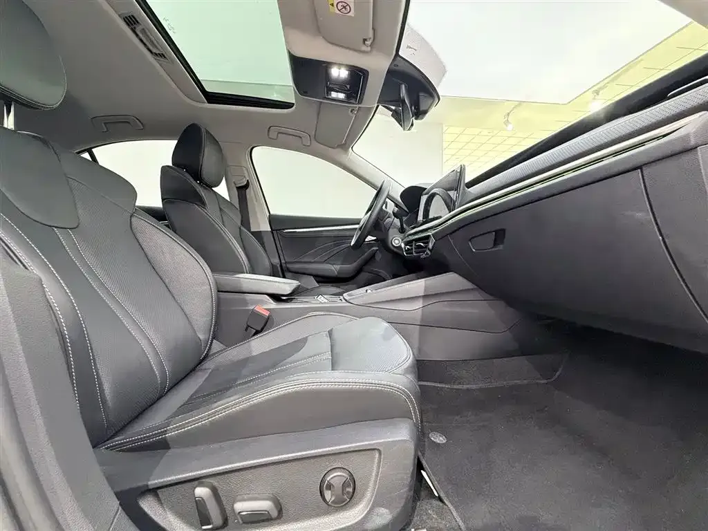Skoda Octavia — фото 10