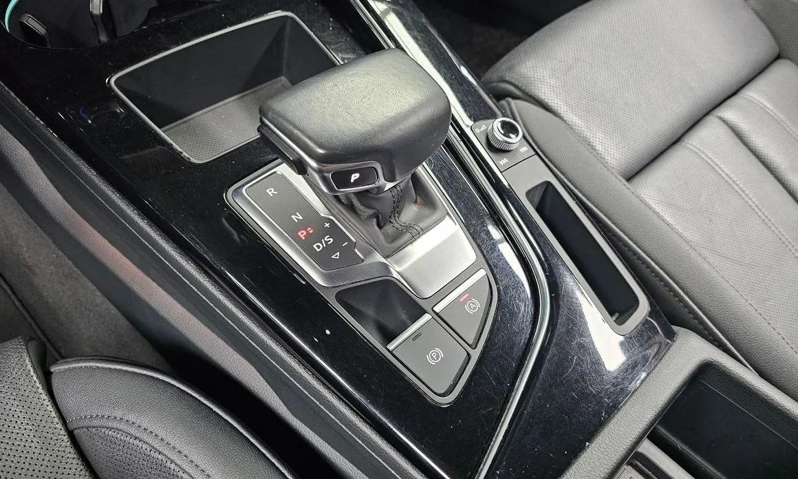 Audi A4 2021 из KR, фото 10