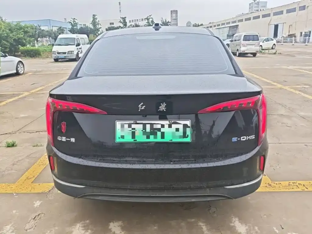 Hongqi E-QM5 — фото 4