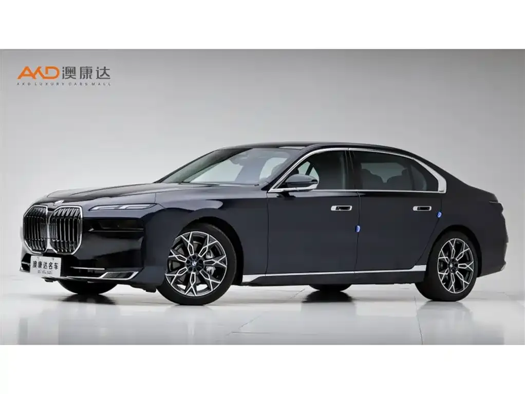 BMW 7 Series — фото 1