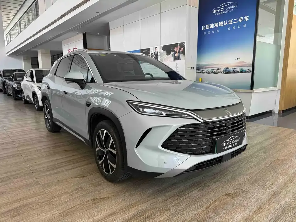 BYD L DM-i — фото 7