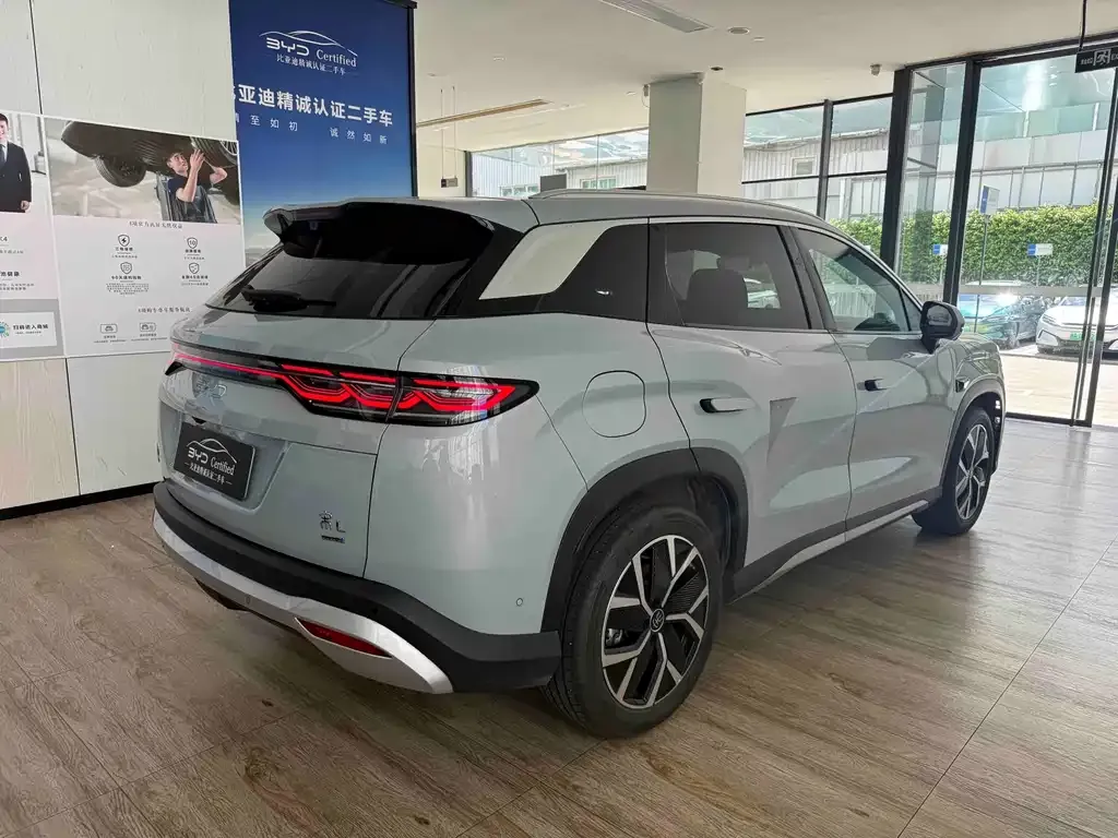 BYD L DM-i — фото 10