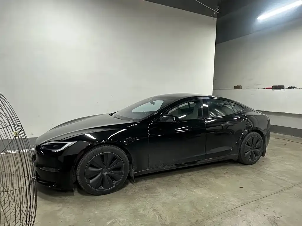 Tesla Model S — фото 5