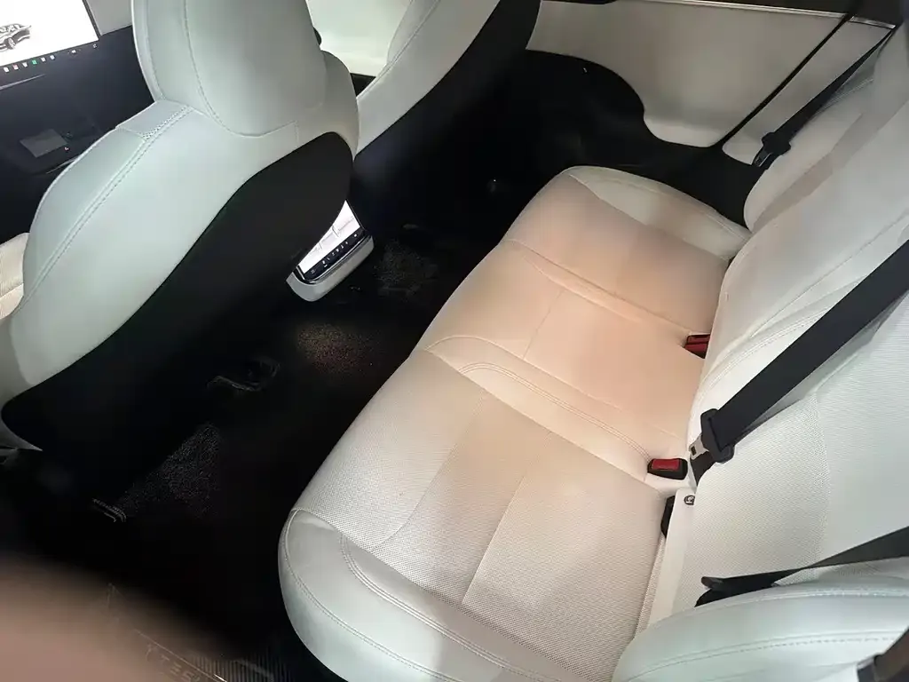 Tesla Model S — фото 4