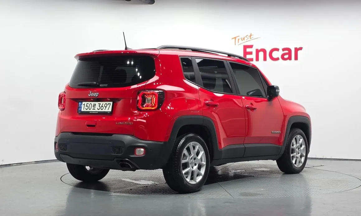 Jeep Renegade — фото 2