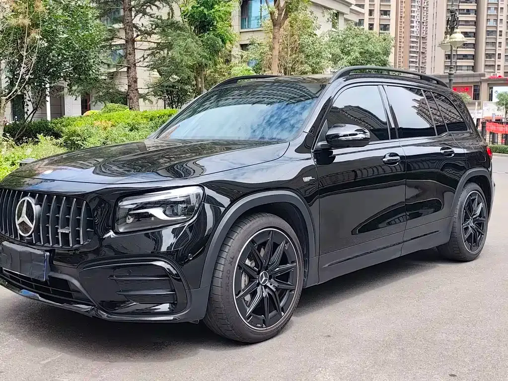 Mercedes-Benz GLB AMG — фото 1