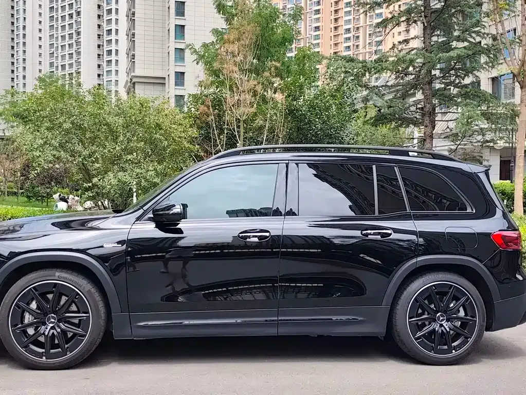 Mercedes-Benz GLB AMG — фото 6