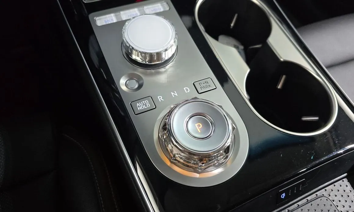 Genesis GV70 — фото 10