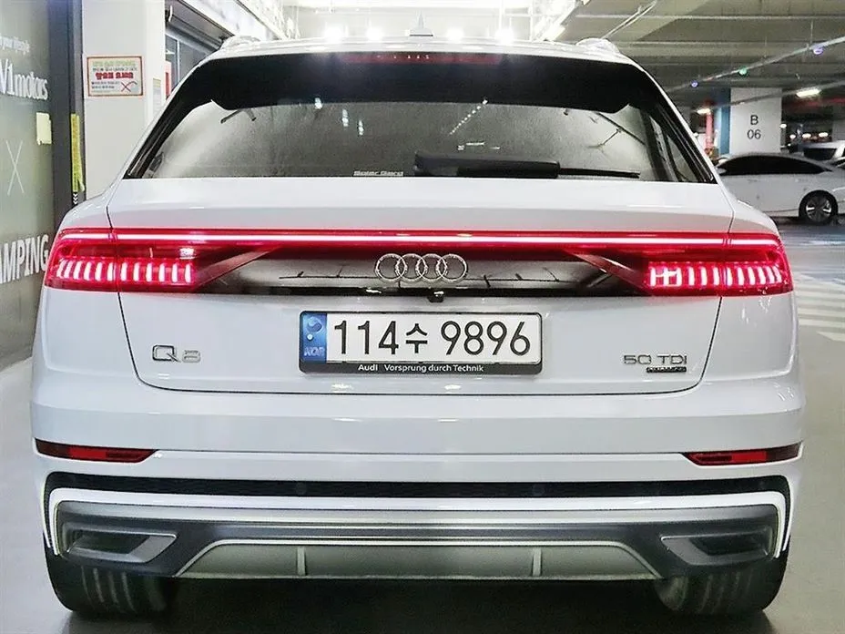 Audi Q8 — фото 6