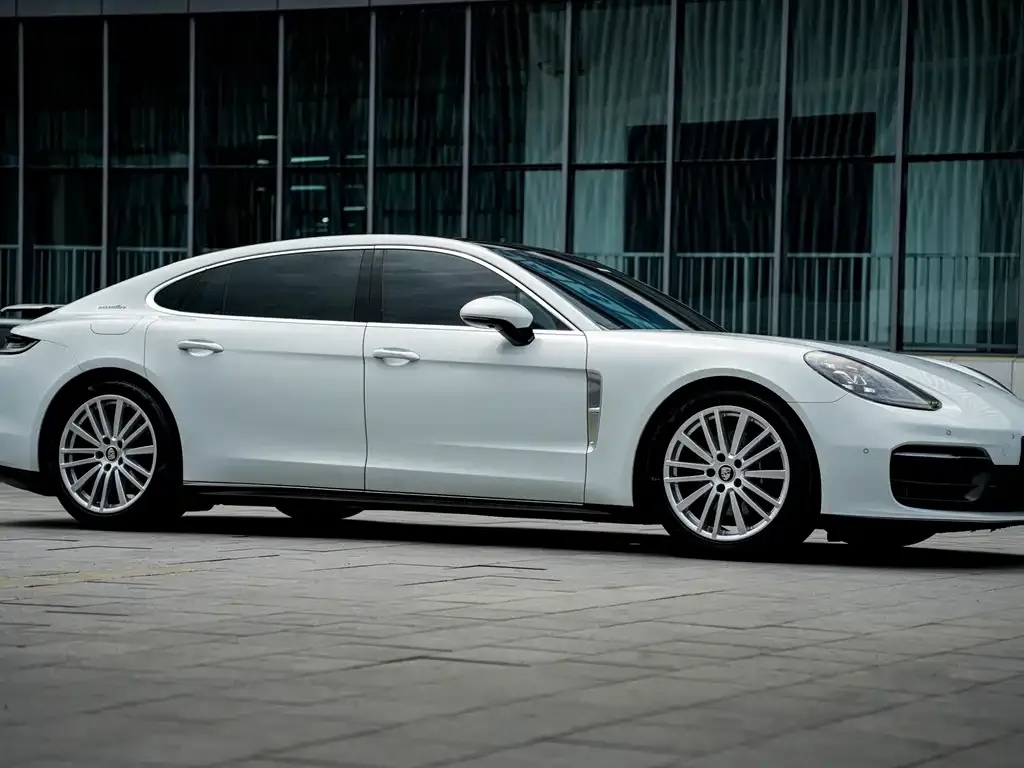 Porsche Panamera — фото 10