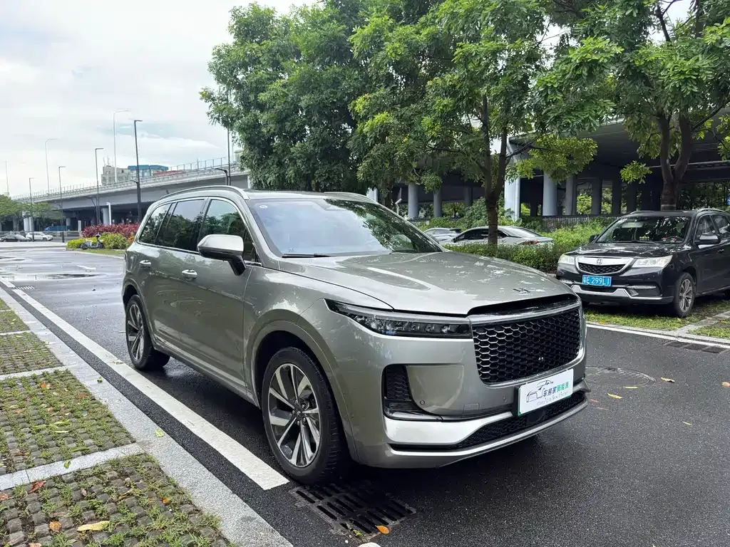Li Auto ONE — фото 4