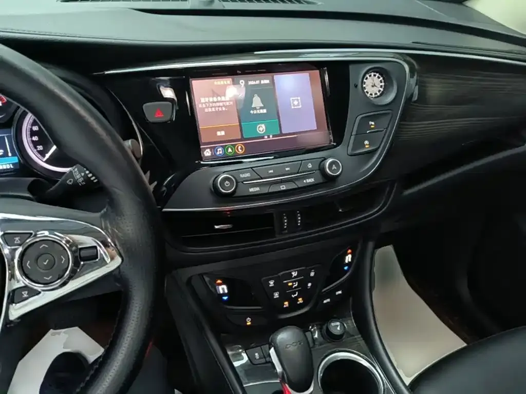 Buick Envision Plus — фото 9