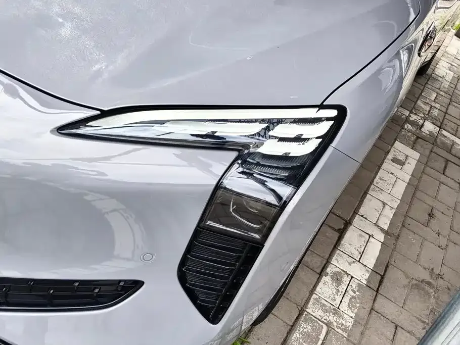Hongqi EH7 — фото 4
