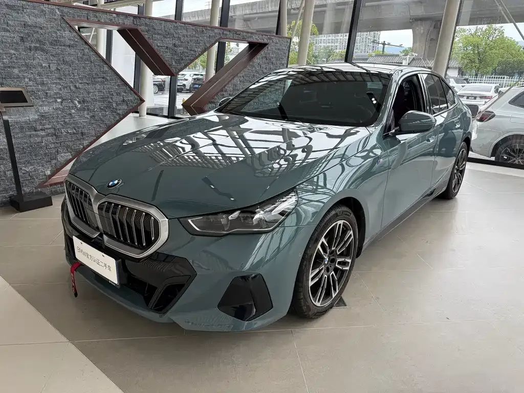BMW 5 Series (Import) — фото 1