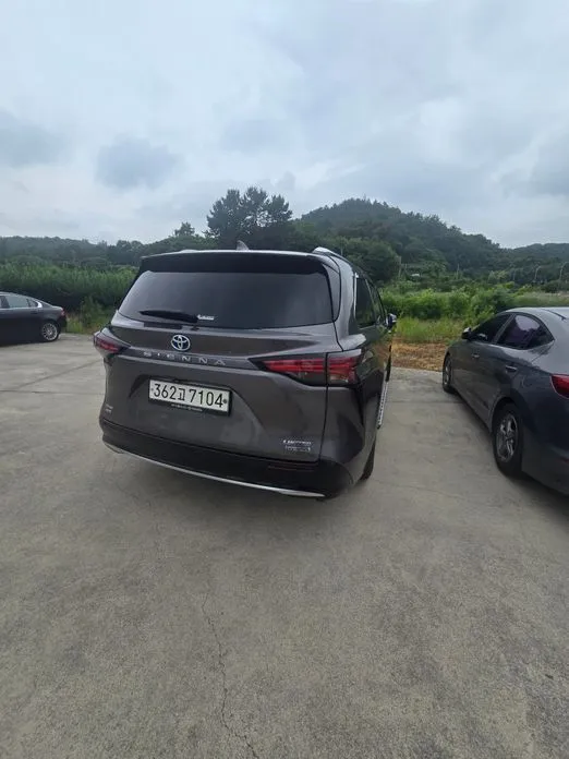 Toyota Sienna 2024 из KR, фото 2