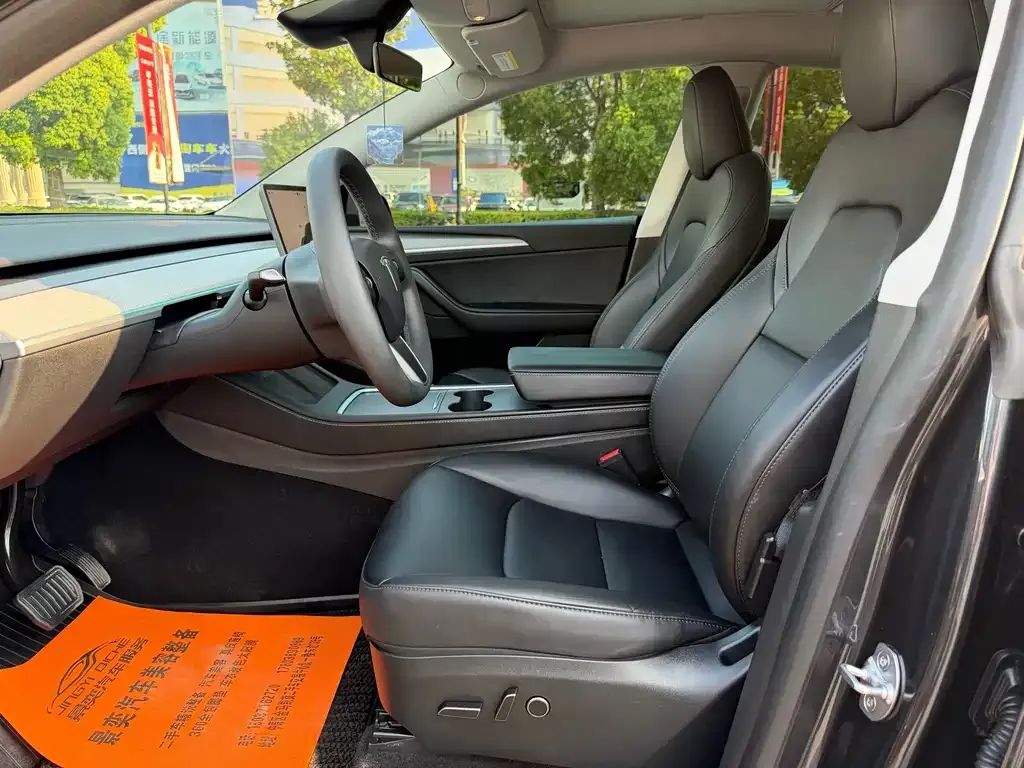 Tesla Model Y — фото 4