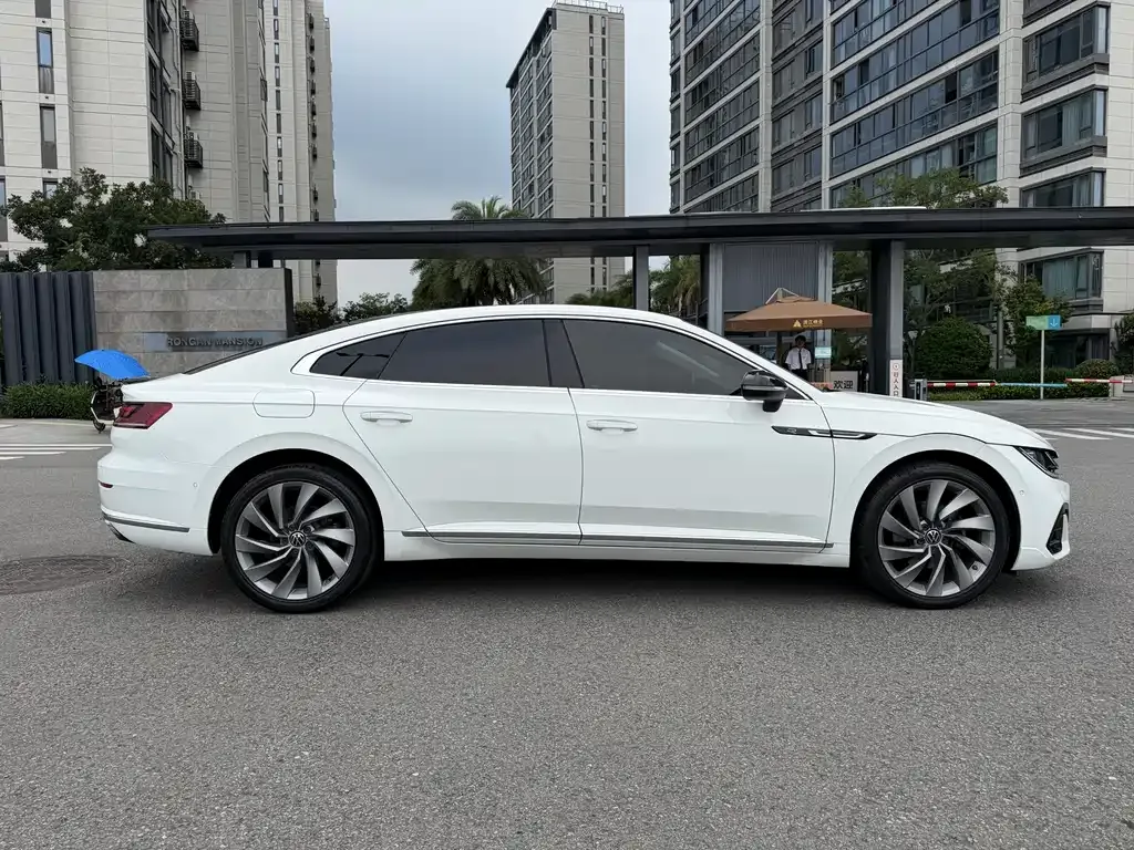 Volkswagen CC — фото 10
