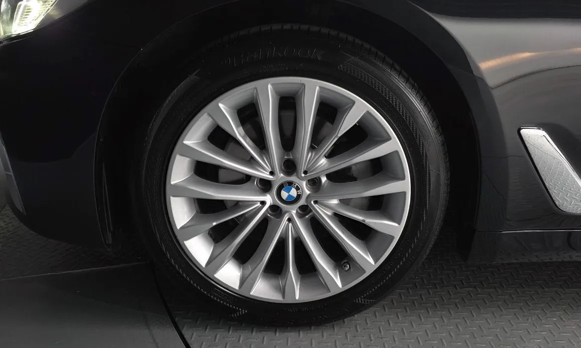 BMW 5-Series 2021 из KR, фото 2