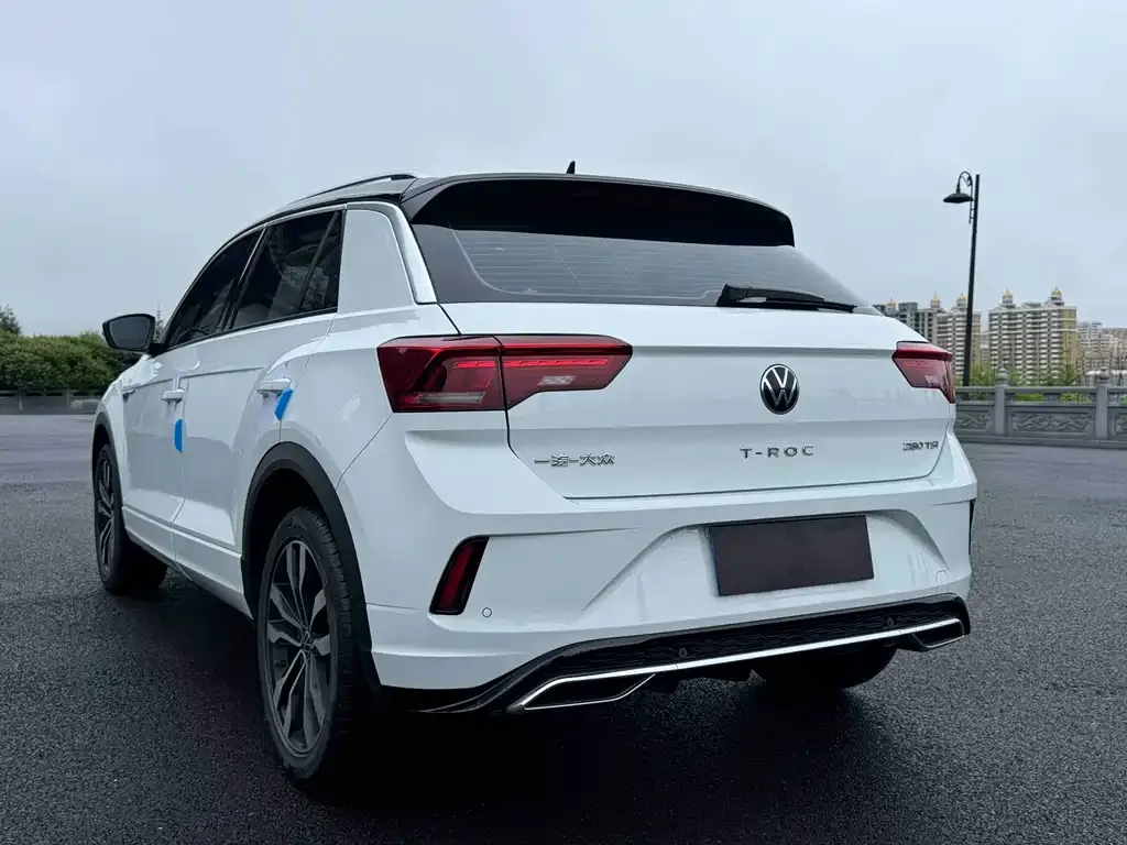 Volkswagen T-Roc — фото 4