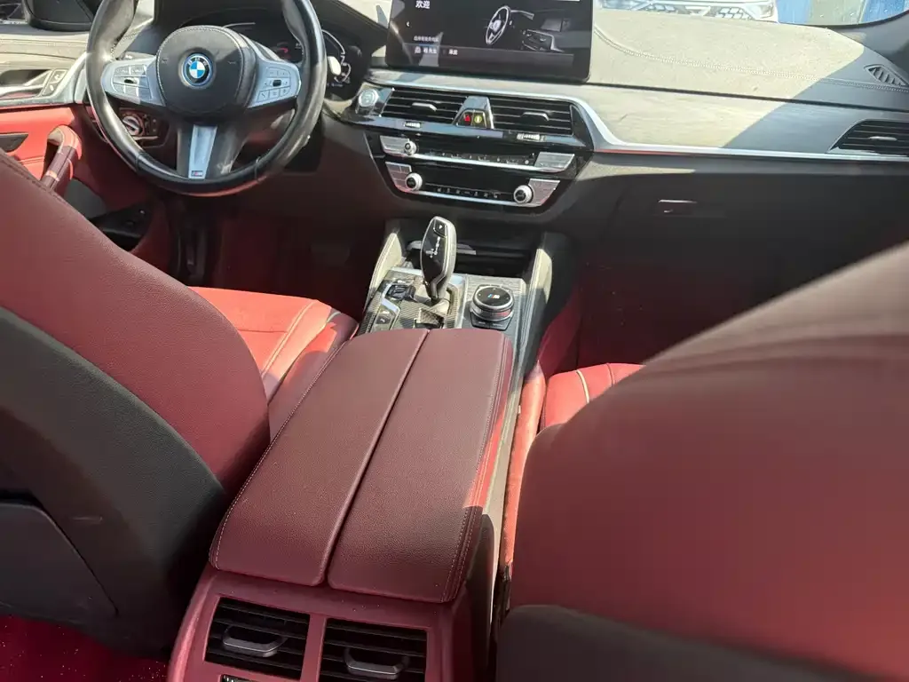 BMW 5 Series New Energy — фото 8