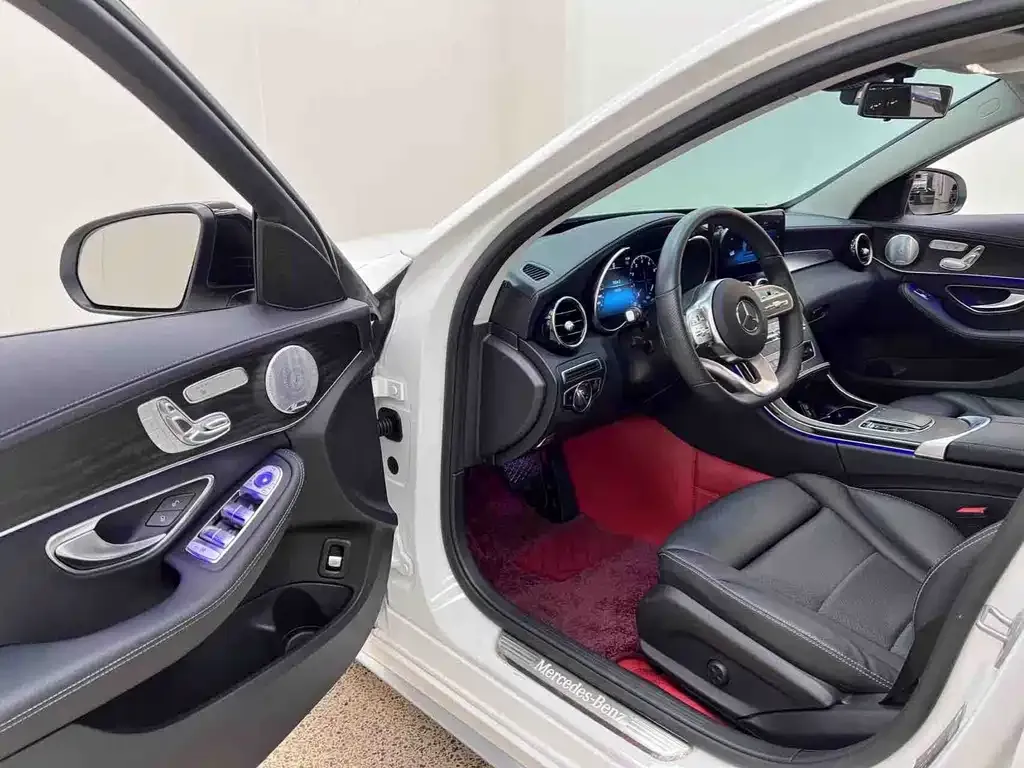 Mercedes-Benz C-Class — фото 10