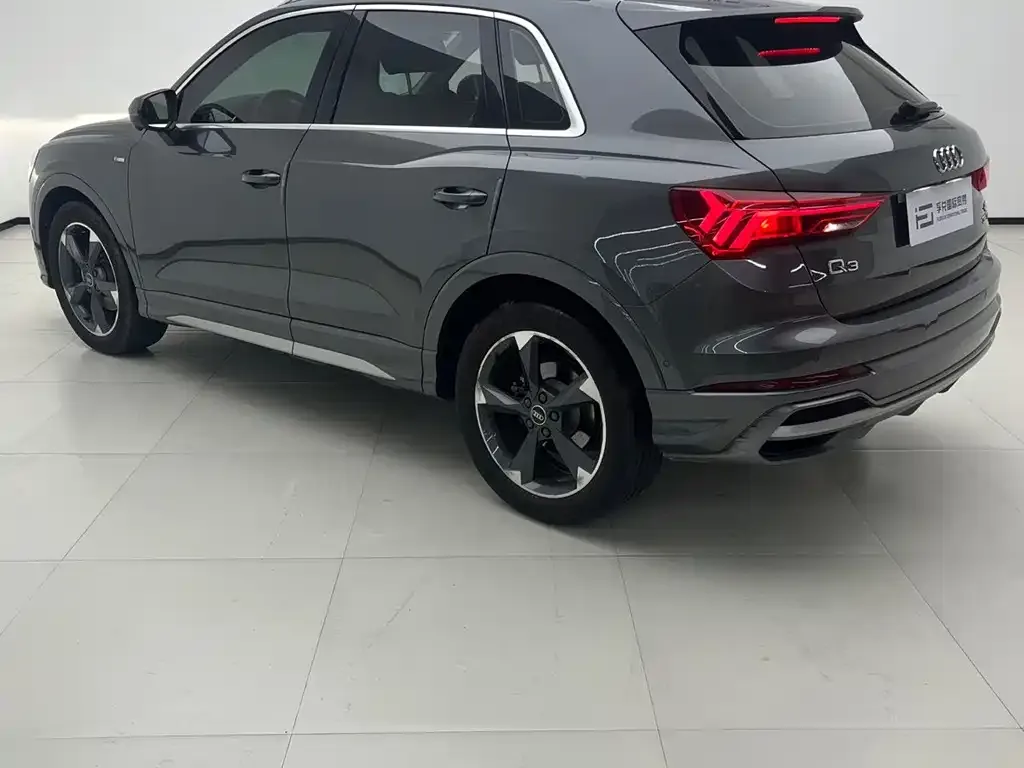 Audi Q3 — фото 4