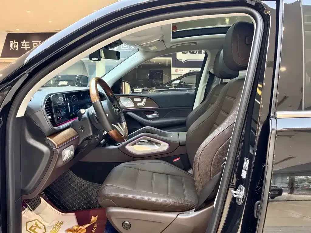 Mercedes-Benz GLS — фото 10