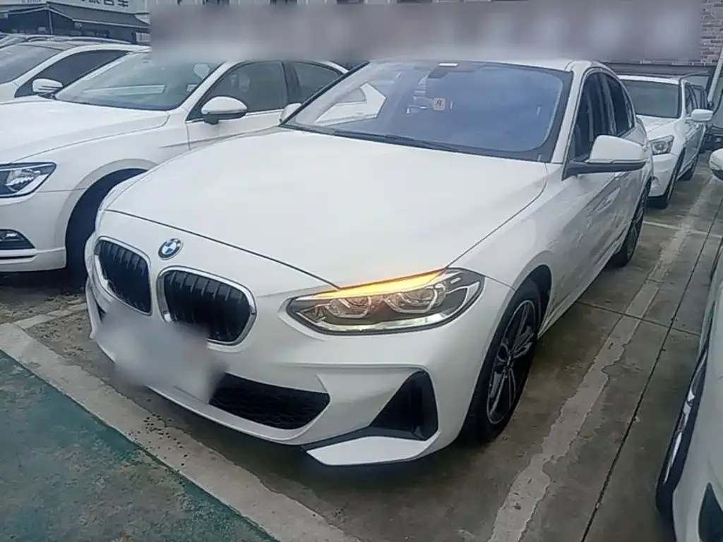 BMW 1 Series 2022 из CN, фото 3