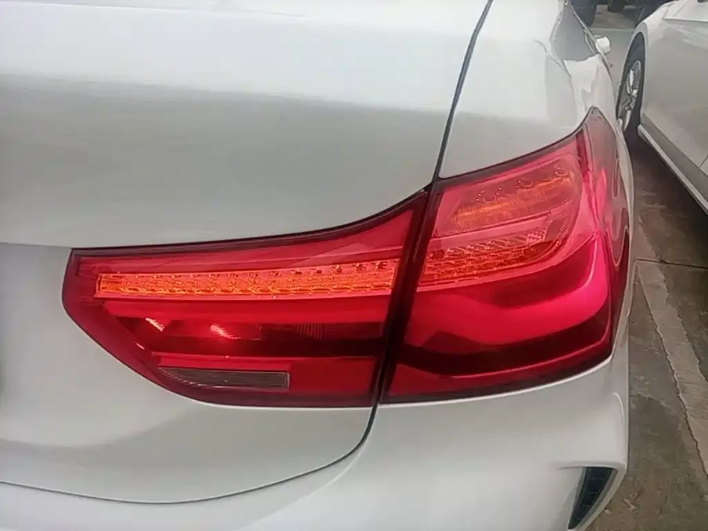 BMW 1 Series 2022 из CN, фото 9