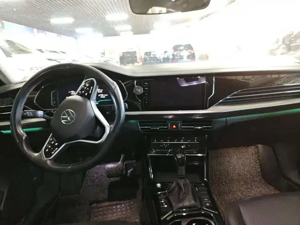 Volkswagen Passat — фото 6