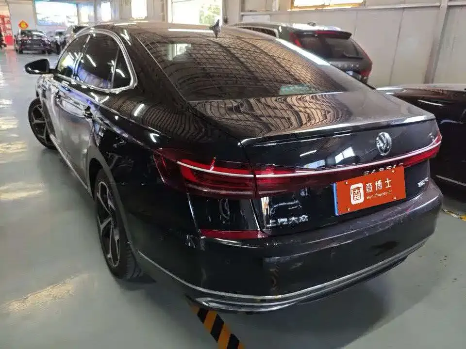 Volkswagen Passat — фото 8