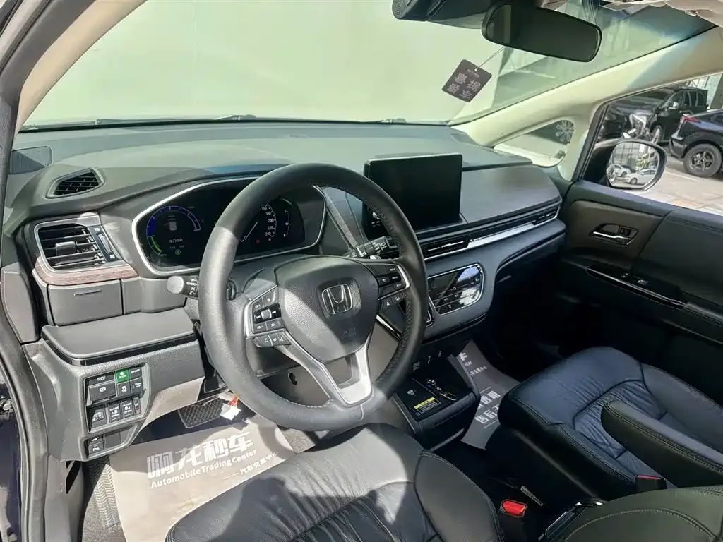 Honda Odyssey — фото 10