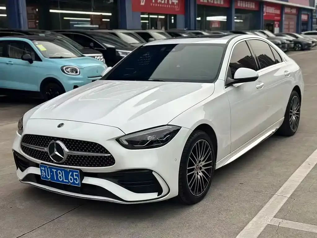 Mercedes-Benz C-Class — фото 1