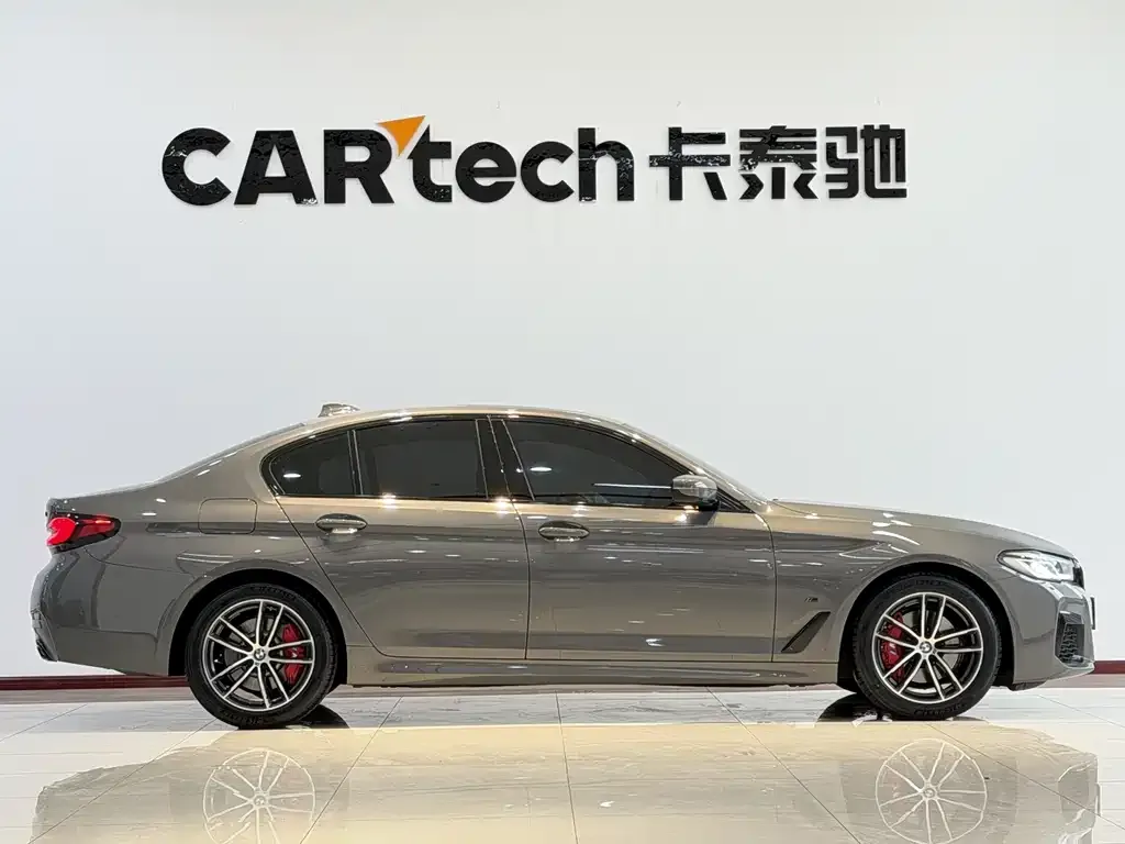 BMW 5 Series (Import) 2023 из CN, фото 4
