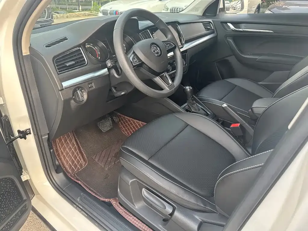 Skoda Kamiq — фото 3