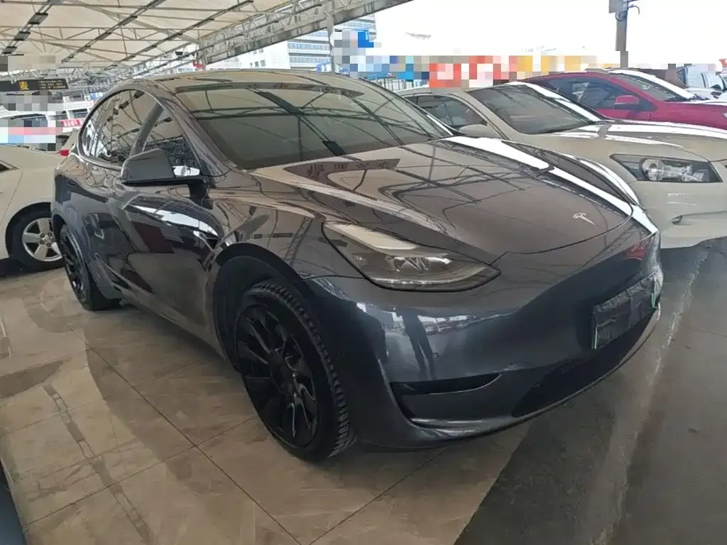Tesla Model Y — фото 7