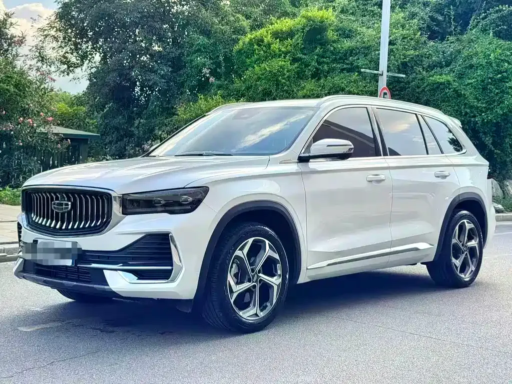 Geely Xingyue L — фото 1