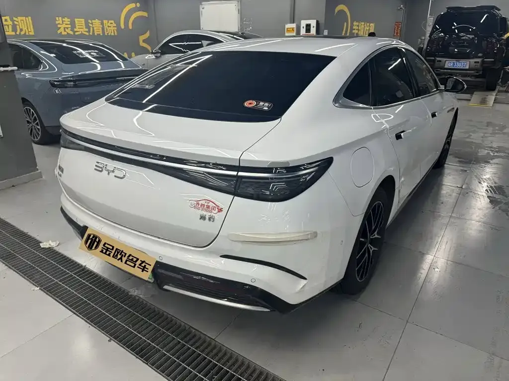 BYD Seal — фото 5