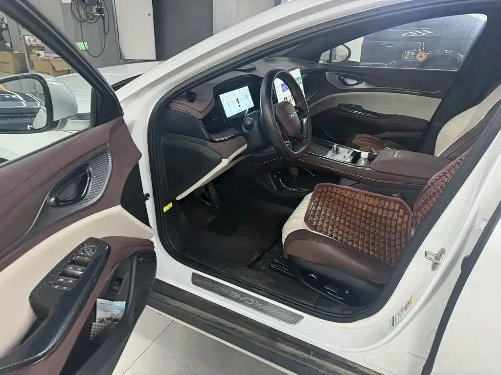 BYD Seal — фото 2