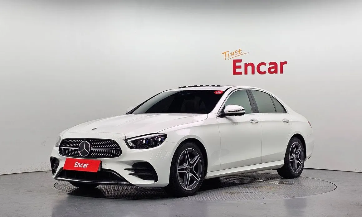 Mercedes-Benz E-Class — фото 1