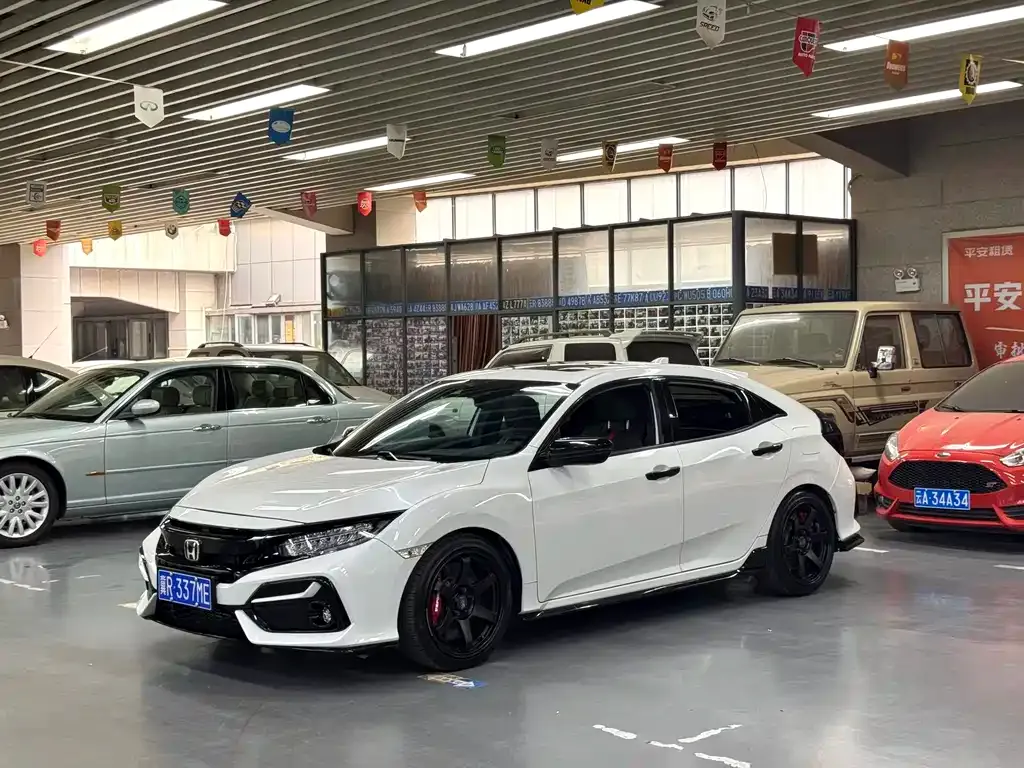 Honda Civic — фото 1