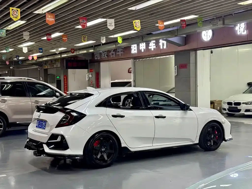 Honda Civic — фото 10