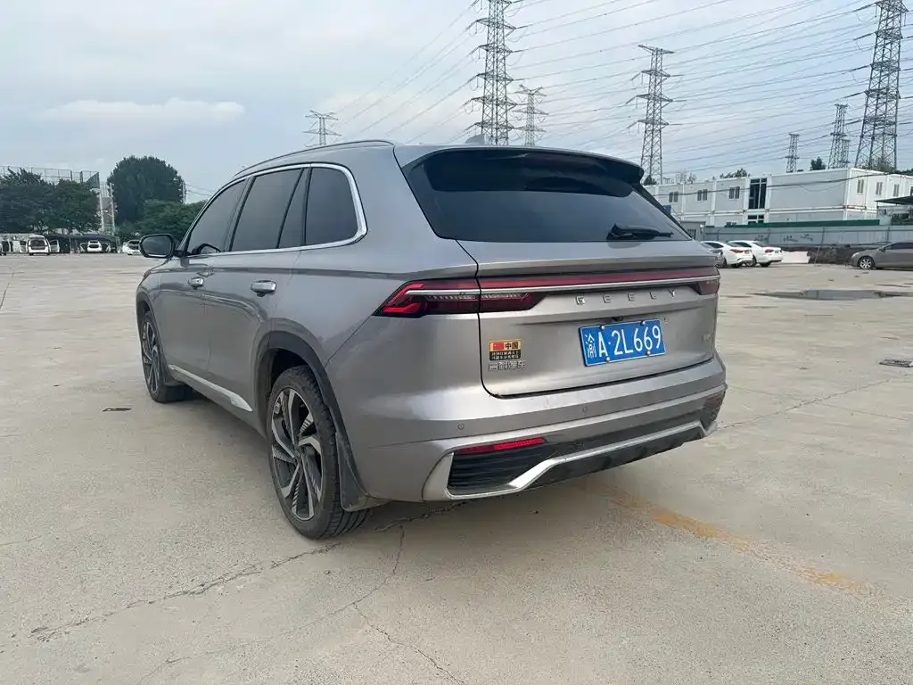 Geely Xingyue L — фото 9