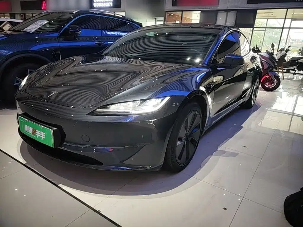 Tesla Model 3 — фото 10