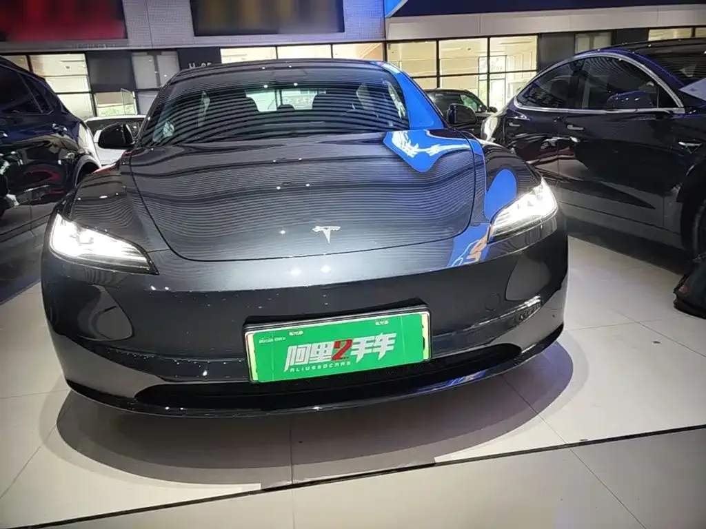 Tesla Model 3 — фото 6