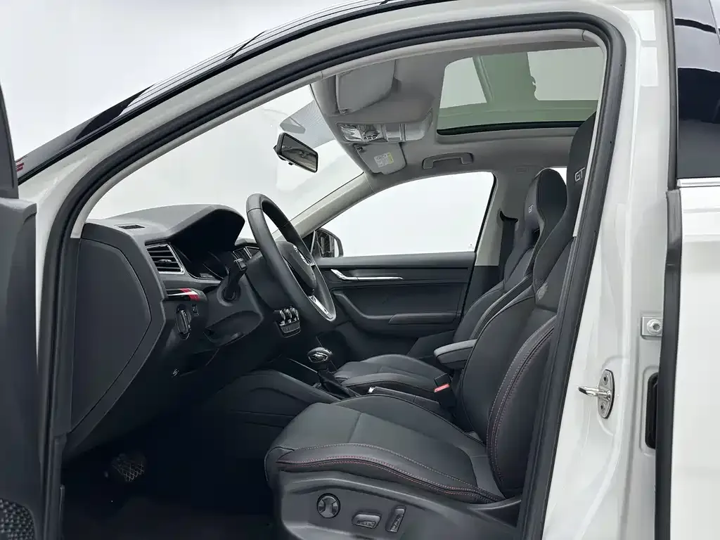 Skoda Kamiq — фото 10