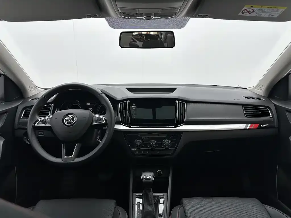 Skoda Kamiq — фото 9