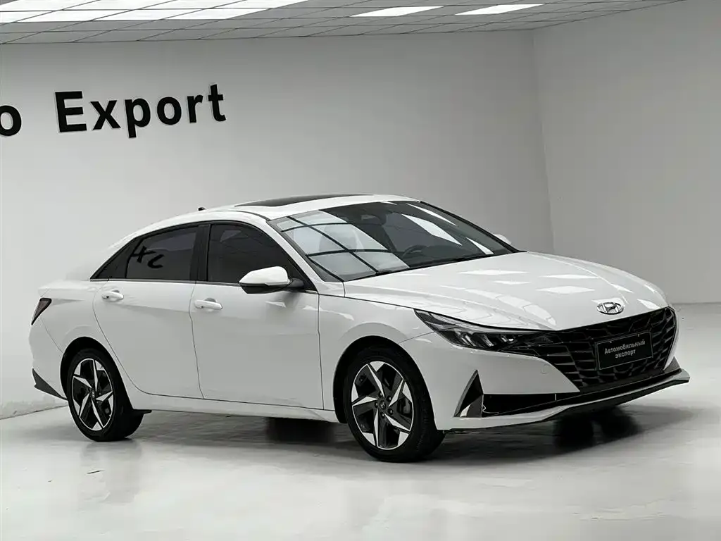 Hyundai Elantra — фото 3